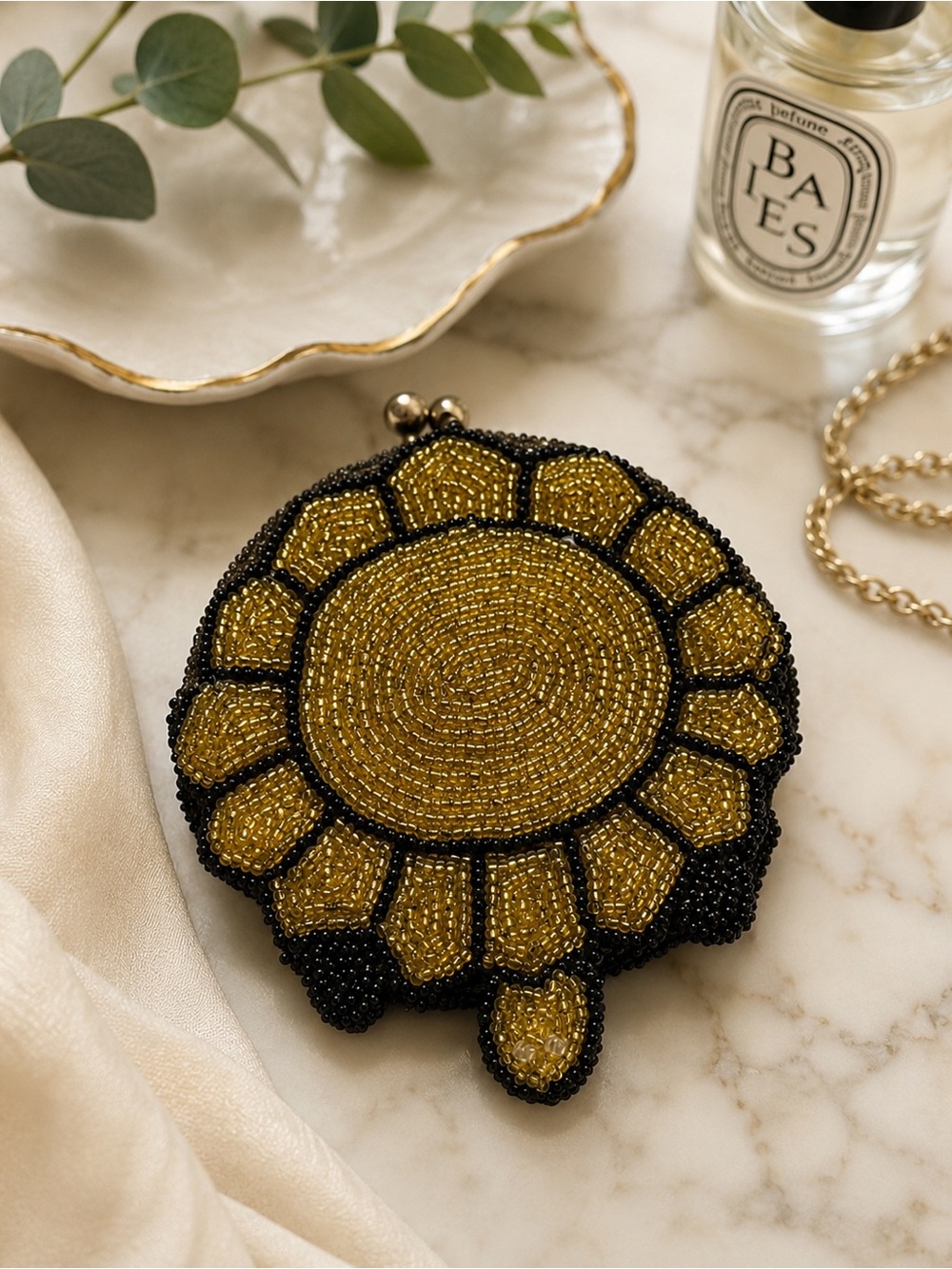 Vintage 70s Beaded Turtle Coin Purse Wallet Black Gold Seed Bead Kiss Lock